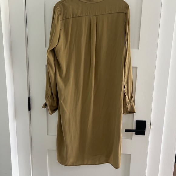 BCBGmaxazria Shirtdress Size M khaki green w/navy top stitch - Picture 4 of 6